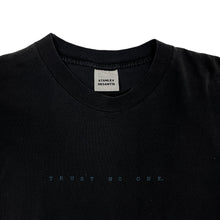 Load image into Gallery viewer, 1995 The X-Files Trust No One Stanley Desantis Tee - Size XL
