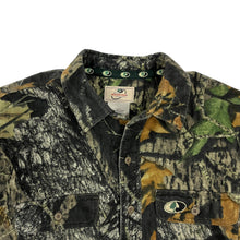 Load image into Gallery viewer, Mossy Oak Realtree Camo Flannel Button Up - Size L/XL
