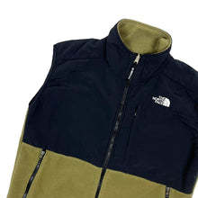 Load image into Gallery viewer, The North Face Denali Fleece Vest - Size L
