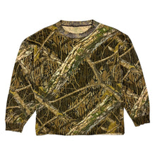 Load image into Gallery viewer, Mossy Oak Branch Realtree Camo Long Sleeve - Size L
