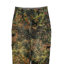 Load image into Gallery viewer, German Military Issued Camo Cargo Trousers - Size 30"
