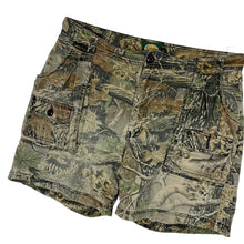 Load image into Gallery viewer, Pleated Real Tree Camo Cargo Shorts - Size 36&quot;
