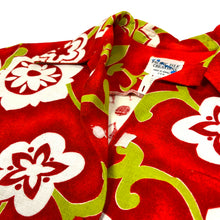 Load image into Gallery viewer, Made in Hawaii Hawaiian Floral Shirt - Size L
