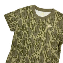 Load image into Gallery viewer, Women&#39;s Mossy Oak Real Bark Camo Tee - Size M/L
