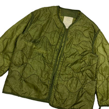 Load image into Gallery viewer, US Army Quilted Jacket Liner - Size L/XL
