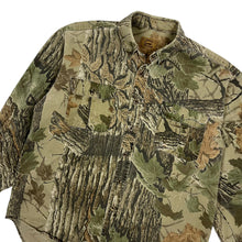 Load image into Gallery viewer, Real Tree Camo Duxbak Hunting Shirt - Size M
