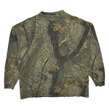 Load image into Gallery viewer, Walls Realtree Camo Mockneck Long Sleeve - Size L/XL
