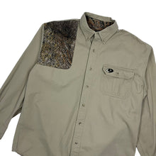 Load image into Gallery viewer, Mossy Oak Hunting Shirt - Size L/XL
