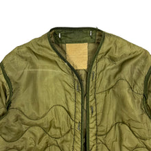 Load image into Gallery viewer, US Army Quilted Jacket Liner - Size M/L
