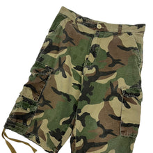 Load image into Gallery viewer, Woodland Camo Civilian Baggy Cargo Shorts - Size 32"
