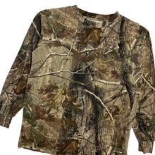 Load image into Gallery viewer, Wrangler Real Tree Camo Long Sleeve - Size L/XL
