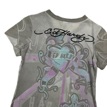 Load image into Gallery viewer, Women&#39;s Deadstock Ed Hardy Raw Hem Babydoll Tee - Size S/M
