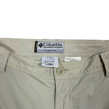 Load image into Gallery viewer, Columbia Hiking Shorts - Size XL
