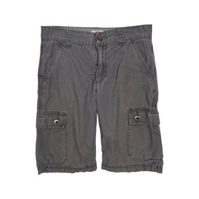 Load image into Gallery viewer, Women&#39;s Levi&#39;s Utility Cargo Shorts - Size S/M
