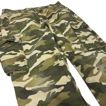 Load image into Gallery viewer, Carhartt Camo Cargo Pants - Size 36&quot;
