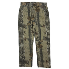 Load image into Gallery viewer, Real Tree Camo Denim Jeans - Size 33&quot;
