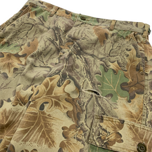 Load image into Gallery viewer, Real Tree Camo Pants - Size 38&quot;
