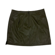 Load image into Gallery viewer, Women&#39;s Nylon Skirt - Size L

