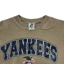 Load image into Gallery viewer, 2000 New York Yankees Tee - Size 2XL
