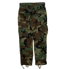 Load image into Gallery viewer, US Military Woodland Camo Pants - Size 32&quot;
