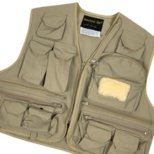 Load image into Gallery viewer, Fishing Vest By Windskin - Size M
