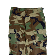 Load image into Gallery viewer, US Military Woodland Camo Pants - Size 29&quot;
